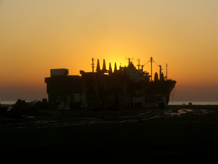 Alang สุสานเรือที่ใหญ่ที่สุดในโลก